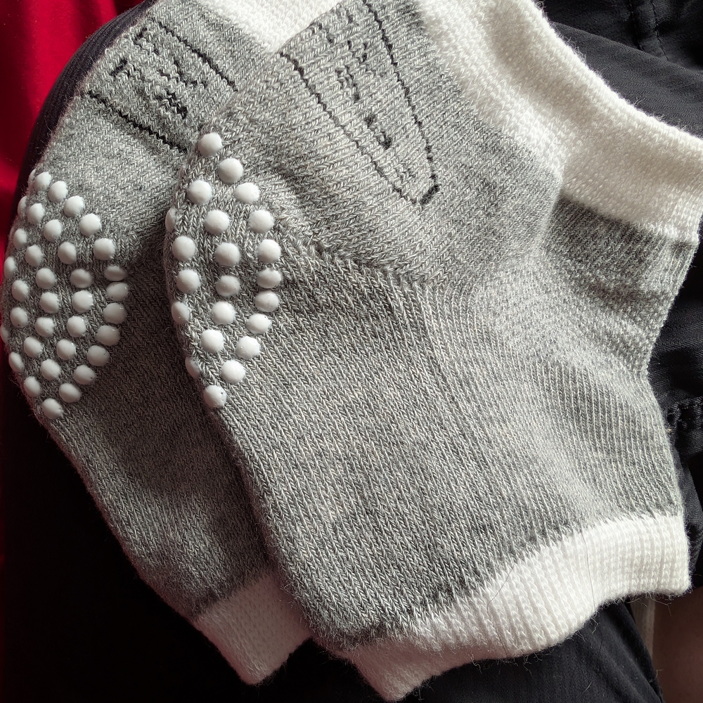 Non-Slip Gray and White Kids Socks